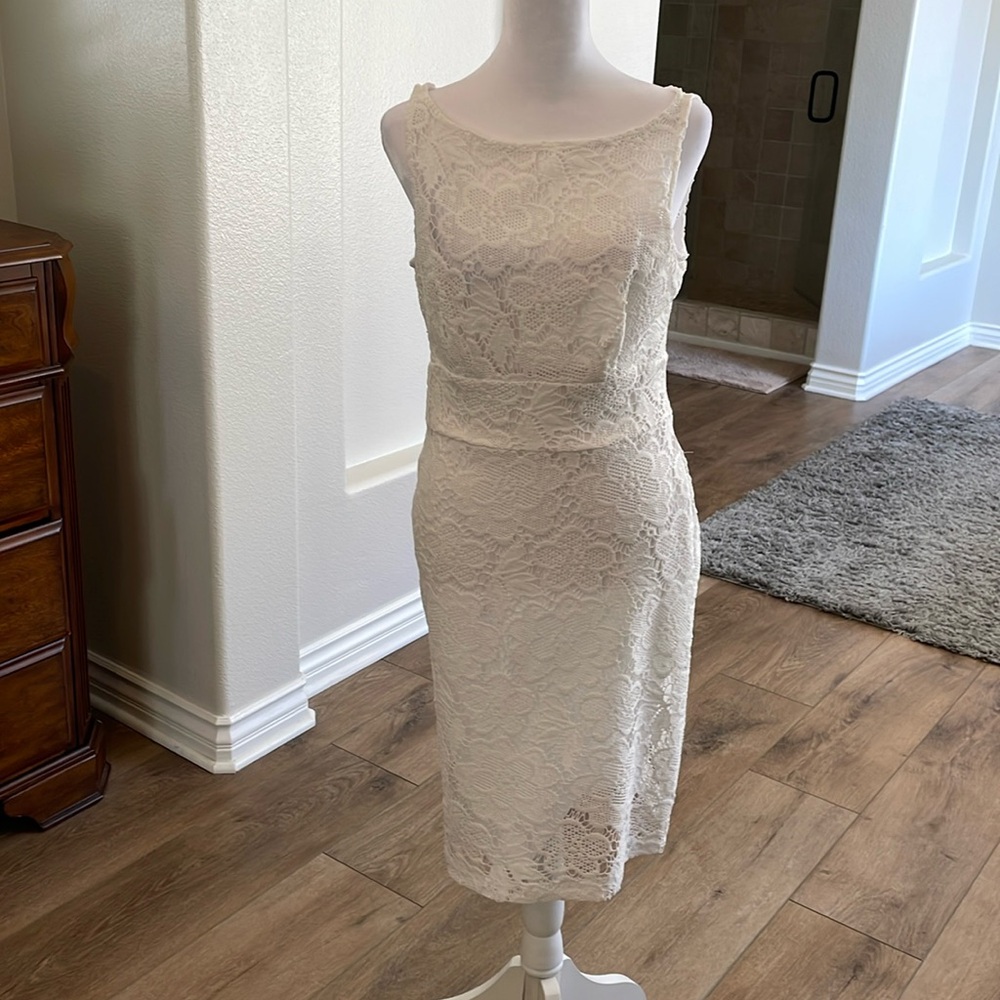 Lace dress with under skirt